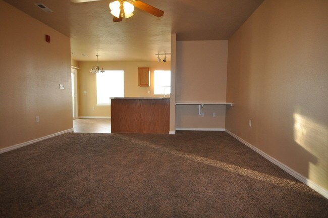 Building Photo - 10137 W Rifleman Dr