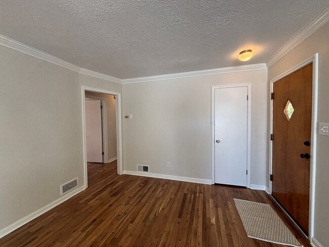 Building Photo - Spacious Four Bedroom Single Family Home