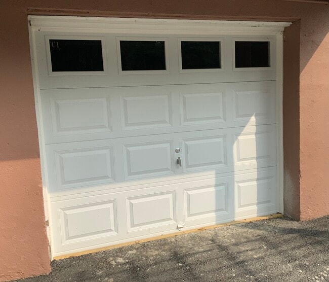 Building Photo - 300 Ketchamtown Rd