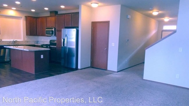 Foto del edificio - 3 br, 2.5 bath House - 925 138th Pl SW