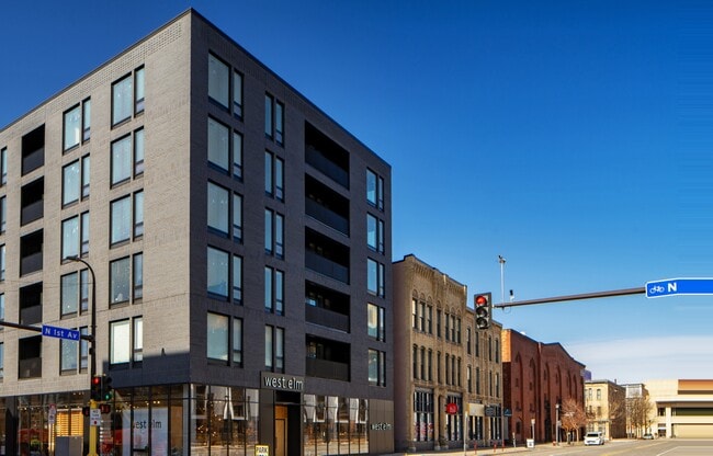 Building Photo - Second & Second