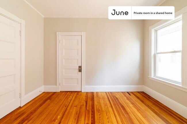 Foto del edificio - Room in Shared 5 bed/2 bath home