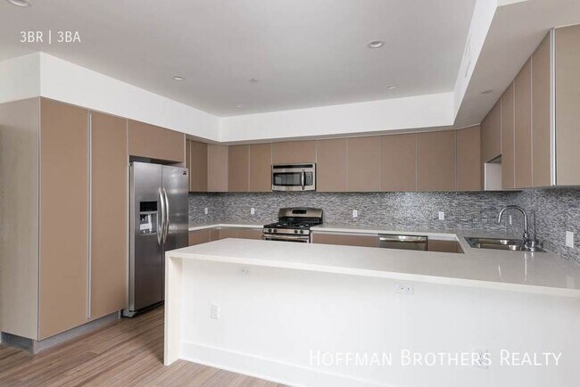 Building Photo - 2250 Fox Hills Dr Los Angeles, CA 90064