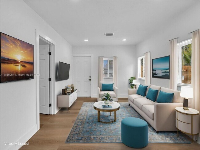 Foto del edificio - 470 NE 165th St