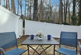 Building Photo - 4501 Boxwood Rd