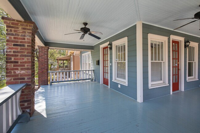 Foto del edificio - Charming Craftsman Home in Montford