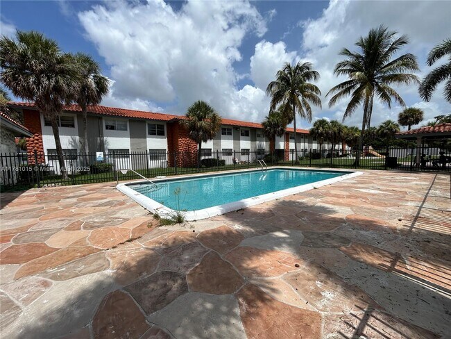 Foto del edificio - 1201 SW 50th Ave