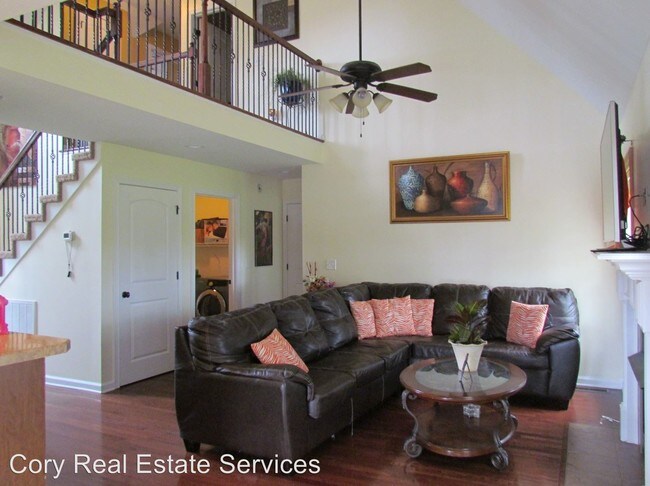 Building Photo - 3 br, 2.5 bath House - 1410 Bruceton Dr.