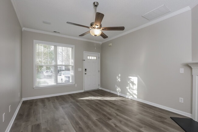 Building Photo - 10920 Farmville Rd