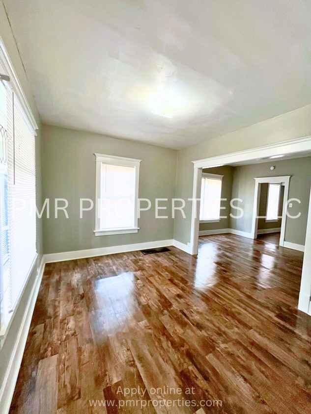 Primary Photo - 3 Bedrooms/1 Bathroom House