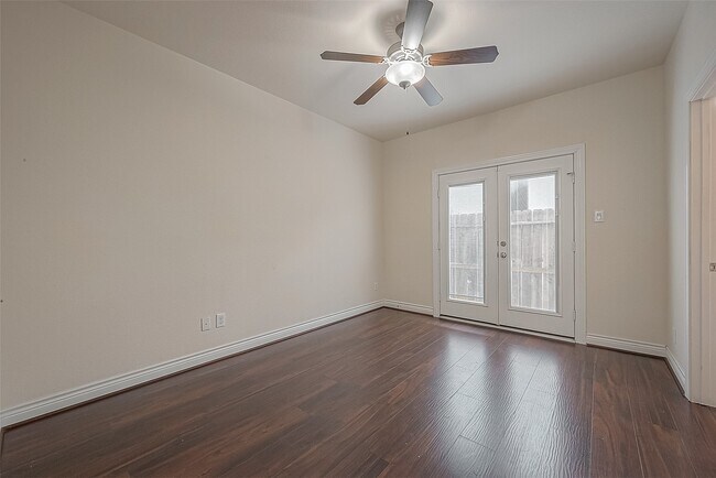 Foto del edificio - 1606 Parker St