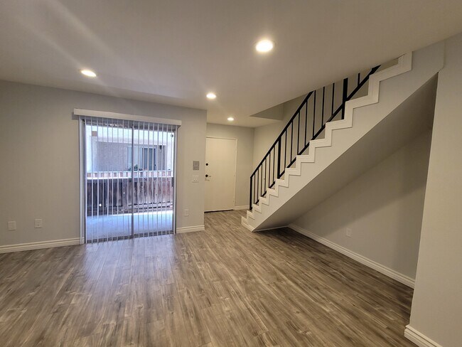 Building Photo - 8655 Orion Ave