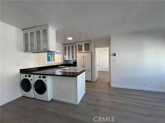 Building Photo - 470 S Los Robles Ave