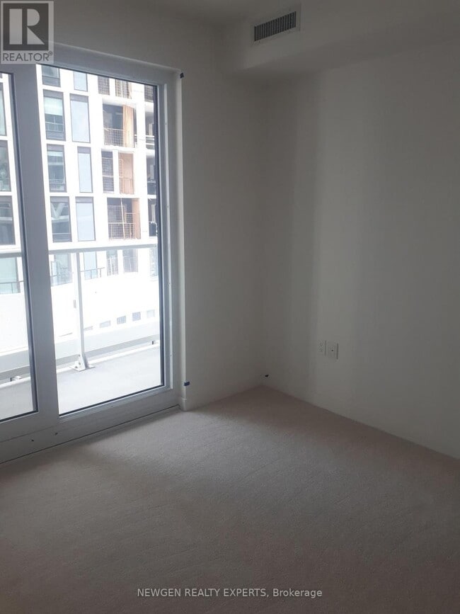 Photo du bâtiment - 230-230 Simcoe St