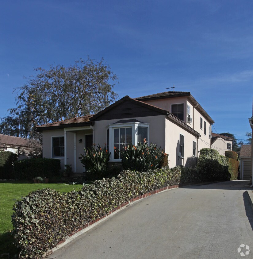 Primary Photo - 804 Arroyo Dr