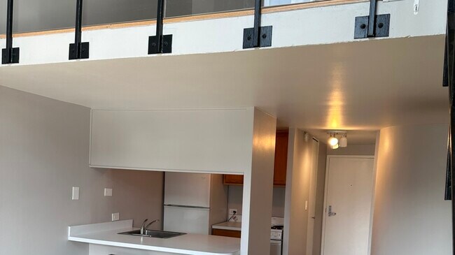 Foto del edificio - 1221 N Dearborn Pkwy