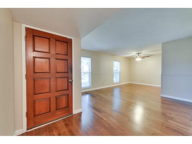 Building Photo - 1444 Harvest Glen Dr