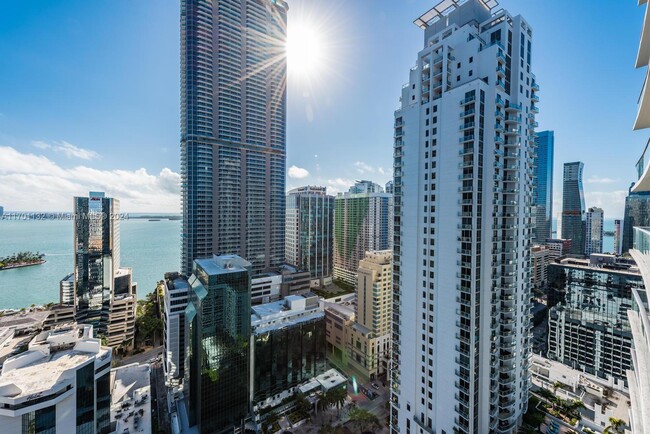 Building Photo - 1010 Brickell Ave