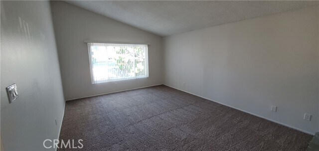 Foto del edificio - 15038 Hiawatha St