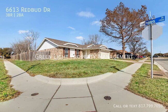 Foto del edificio - 6613 Redbud Dr