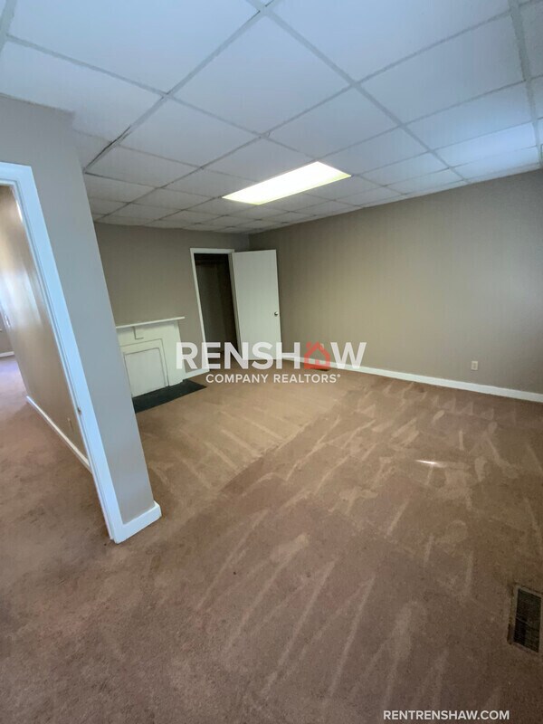 Building Photo - 208 N Monroe St