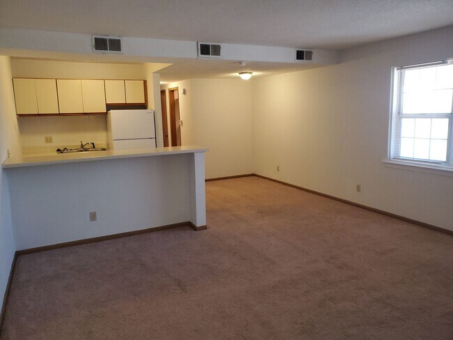 Foto del edificio - 1 bedroom apartment, central NE location, ...