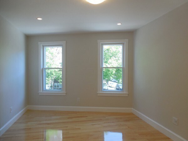 Foto del edificio - 1247 Cambridge St