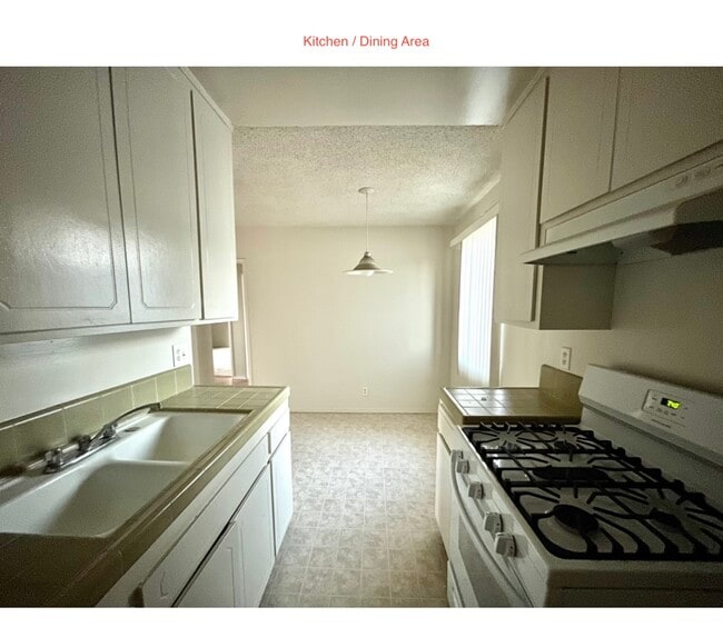 Building Photo - 2525 28th St