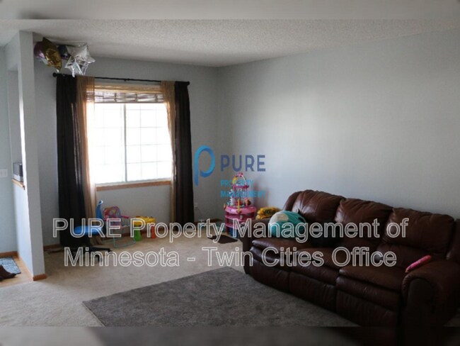 Foto del edificio - 3183 Juniper Ln