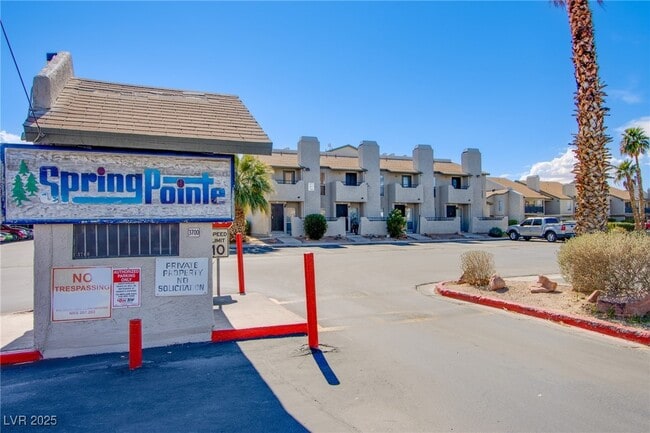 Building Photo - 3749 Carlyle Dr