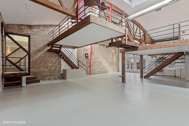 Foto del edificio - 606 W 18th St