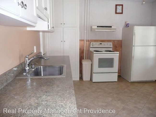 Building Photo - 2 br, 1 bath House - 45 Homestead Ave.