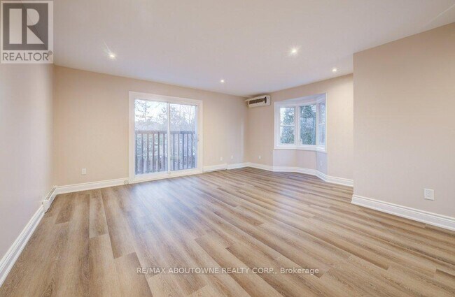 Photo du bâtiment - 13 Normandy Pl