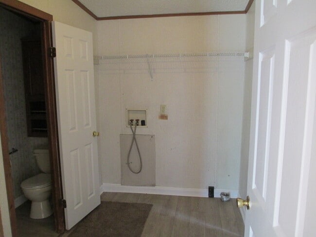 Building Photo - 102 Thomas Jefferson Dr