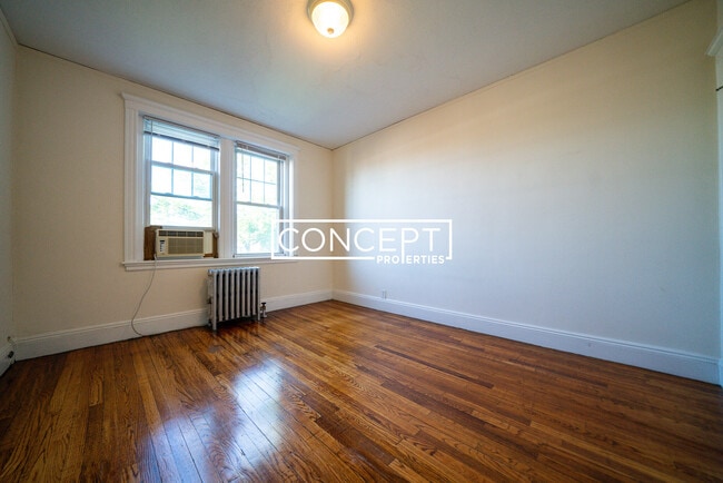 Building Photo - 56 Selkirk Rd