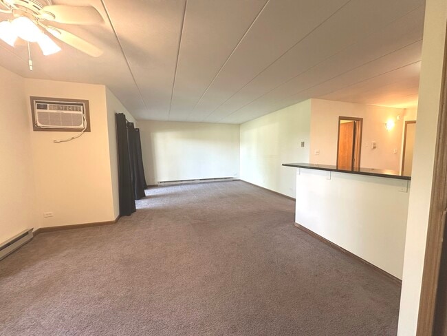 Building Photo - 641 Briar Hill Ln