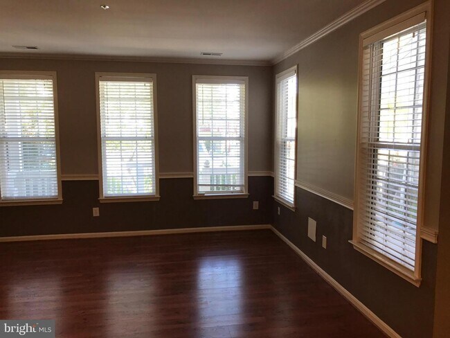 Foto del edificio - 19423 Caravan Dr