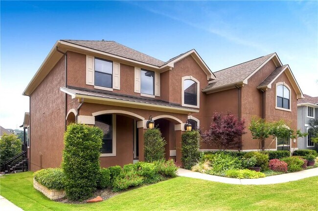 Foto del edificio - 107 Hensley Dr
