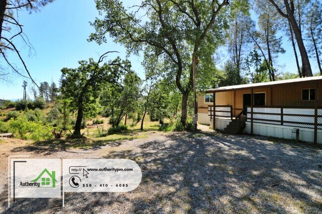 Foto del edificio - 15095 Rock Creek Rd. Pets Considered with ...