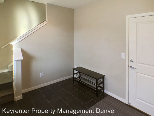 Building Photo - 2 br, 2 bath Townhome - 2134 N Clay Street