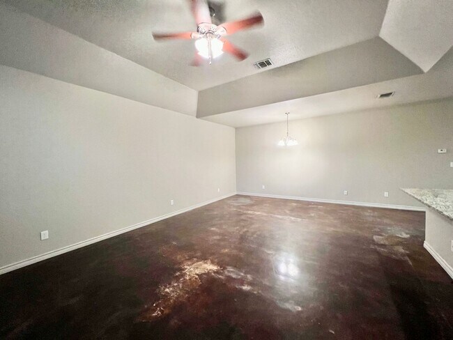 Foto del edificio - MUST SEE!! 3 Bedroom 2 Bath Duplex In New ...