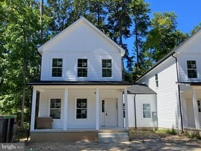 Building Photo - 5810 Clam Cove