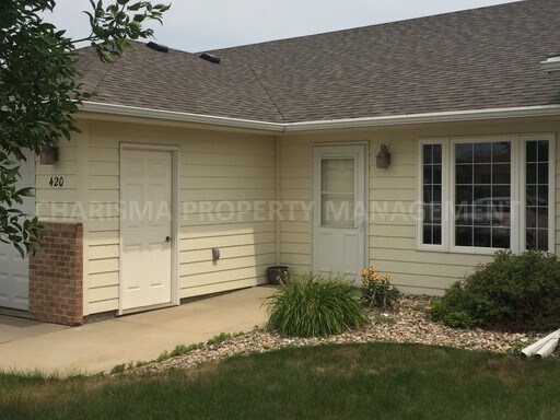 Foto del edificio - 2 BDS, IN BRANDON, TOWN HOME, ATTACHED GAR...