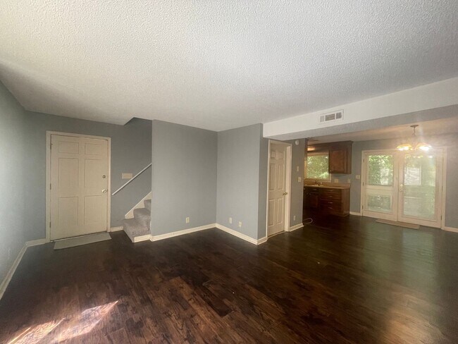 Foto del edificio - 502 Steeple Chase Rd