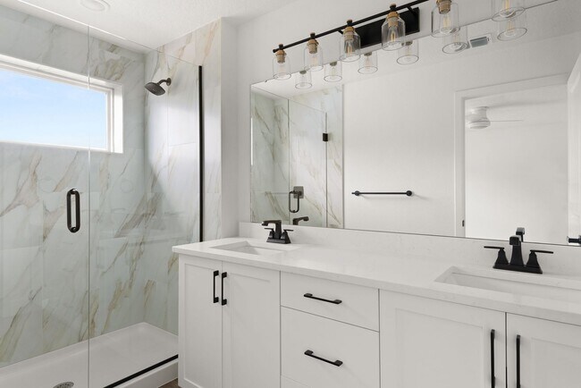 Foto del edificio - BRAND NEW!! 3 bedroom 2.5 bath Daytona Bea...