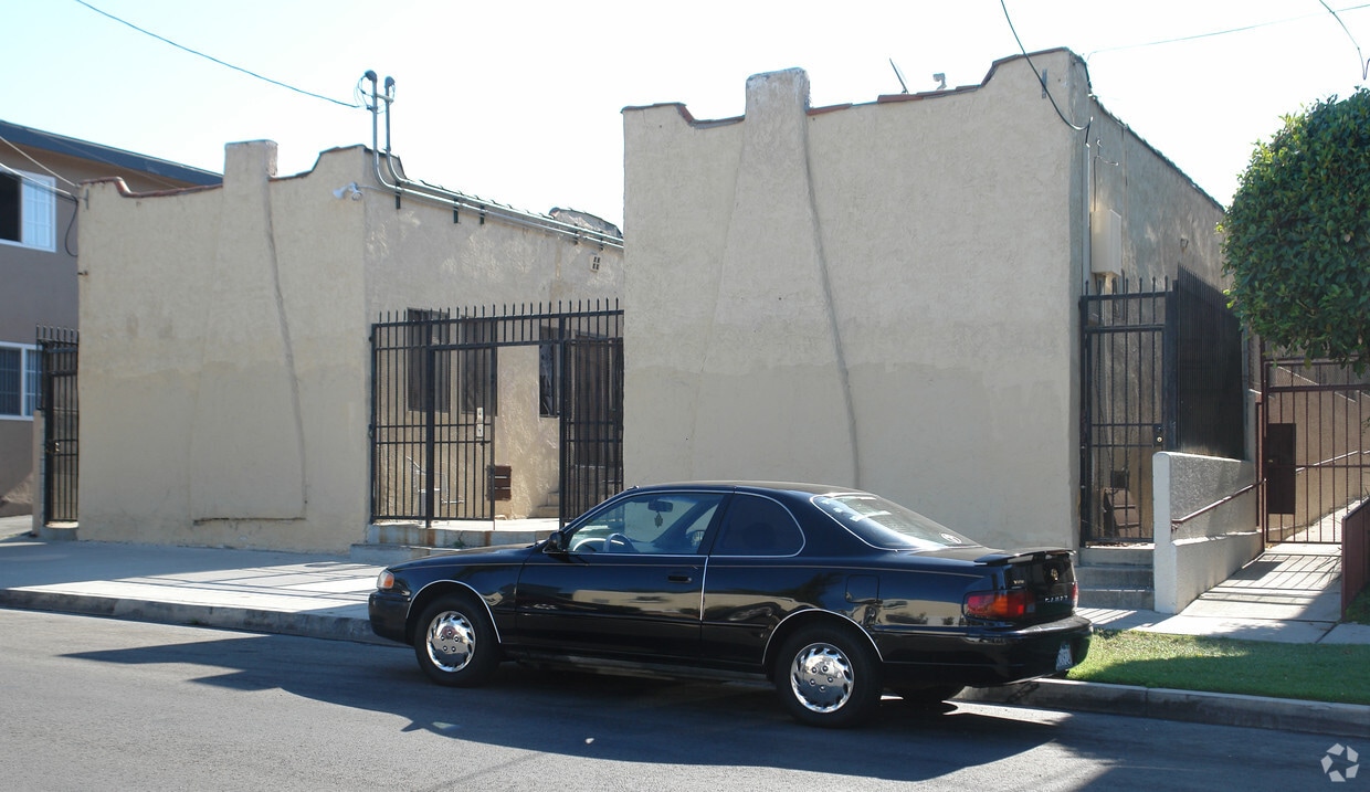 Primary Photo - 5060 Argus Dr