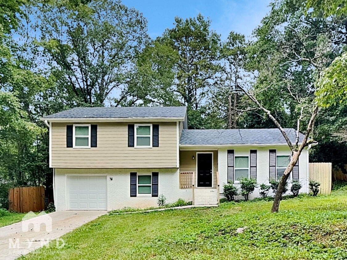 Primary Photo - 851 Raintree Way SE