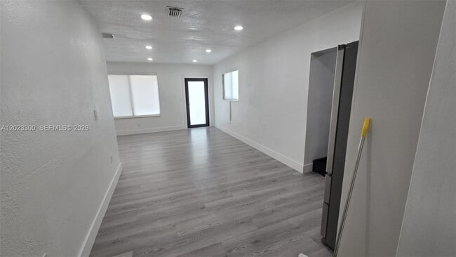 Building Photo - 2645 SW 90th Ave