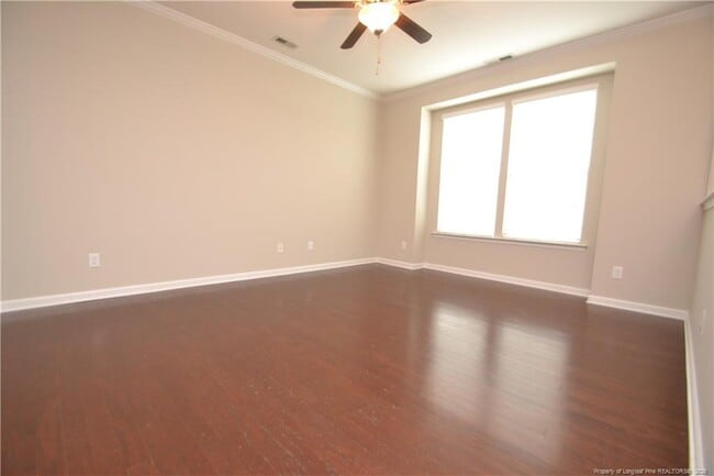 Building Photo - 327 Dove Cottage Ln