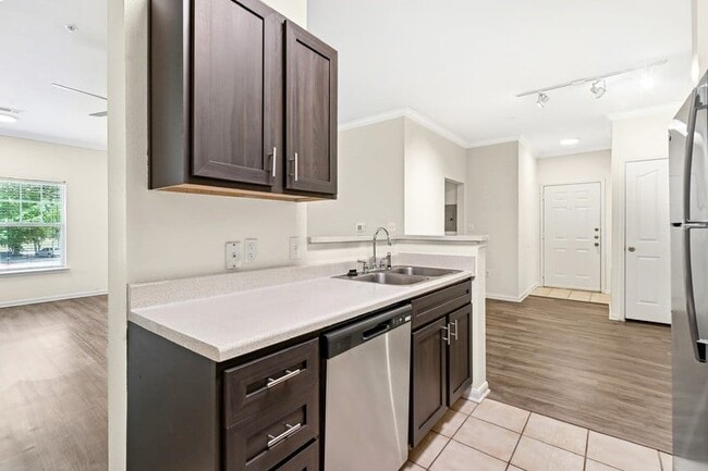 Building Photo - Indigo Pointe